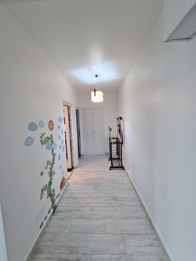 Cozy Apartment Arad Bagian luar foto