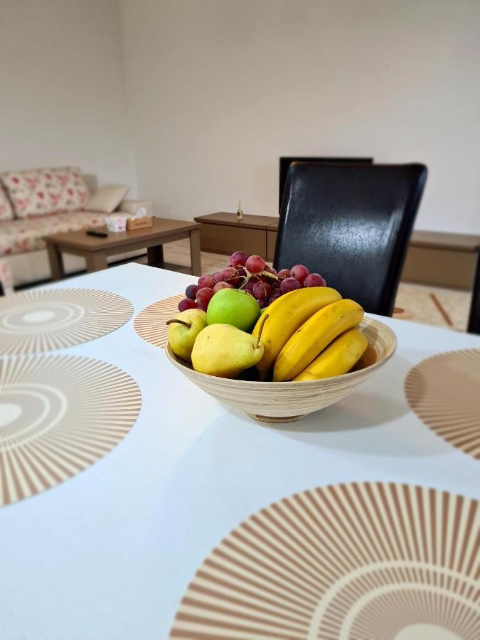 Cozy Apartment Arad Bagian luar foto